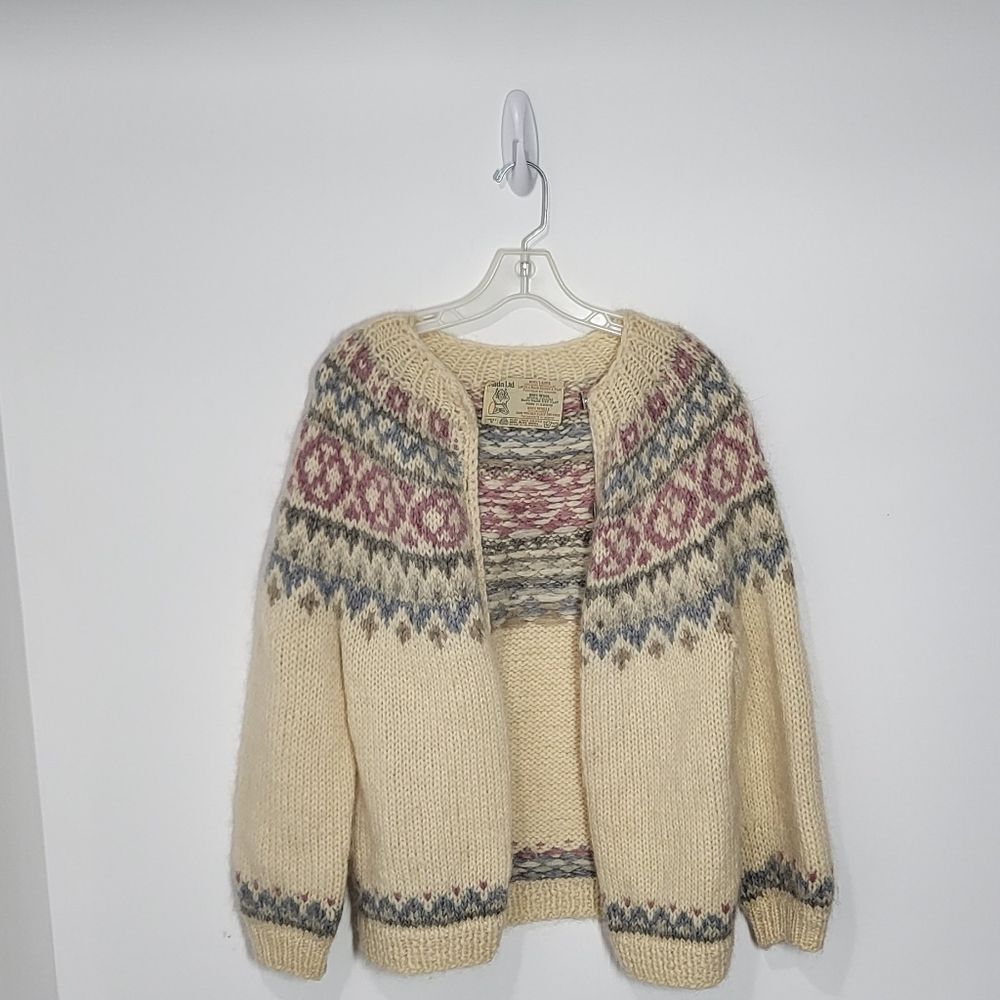 Vintage Hilda Ltd. 100% Laine Wool Cardigan Sweater...Made In Iceland